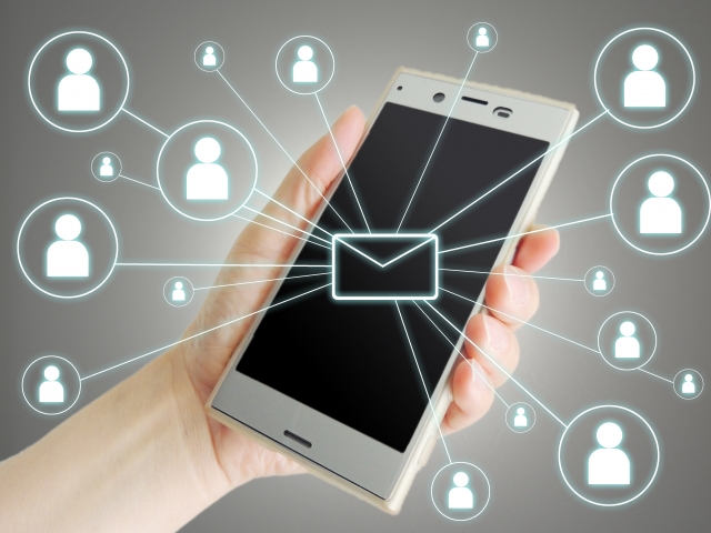 スマホで浮気の証拠集め、スマホ浮気調査方法